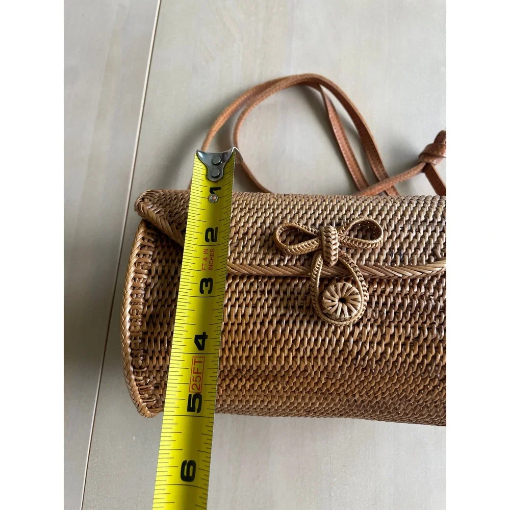 Woven Rattan Crossbody Bag Brown Bow Closure Batik Lined Boho Handbag